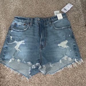 Abercrombie NWT 28 Curve Love High Rise Mom Short